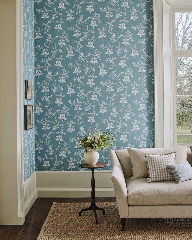 Colefax and Fowler Bellflower Wallpaper