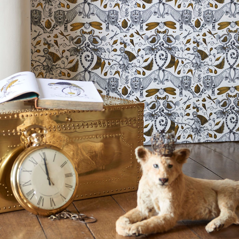 Clarke & Clarke Extinct - Vliestapete mit Dschungelmotiven