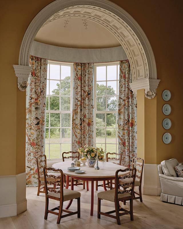 Colefax & Fowler Belmont Trail